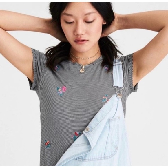 American Eagle Outfitters Tops - American Eagle Soft & Sexy Striped Tee Floral Embroidery Black White Women Small
